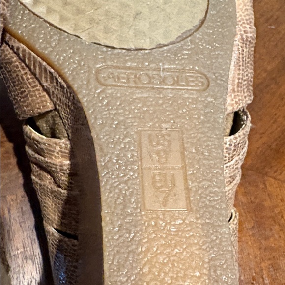 Aerosoles  open toe sling back shoe/wedge heel  tan sparkly leather/suede size 9 - Picture 14 of 14